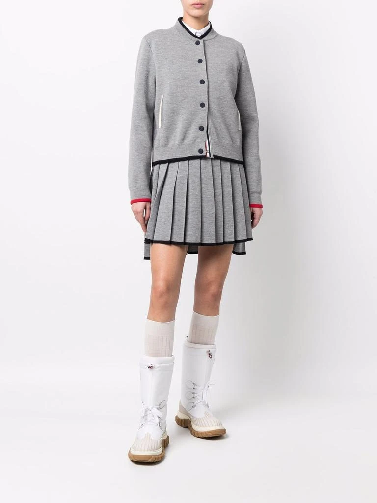 商品Thom Browne|THOM BROWNE WOMEN THIGH LENGTH PLEATED SKIRT W/ CONTRAST TIPPING IN MILANO STITCH 14GG SUSTAINABLE MERINO WOOL,价格¥2572,第3张图片详细描述