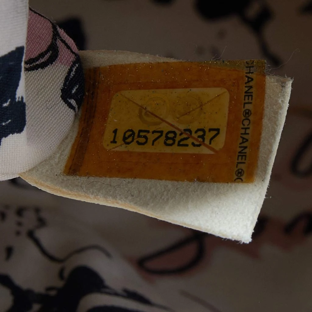 Chanel Cream Coco Graffiti Cambon Quilted Fabric CC  Shoulder Bag 商品