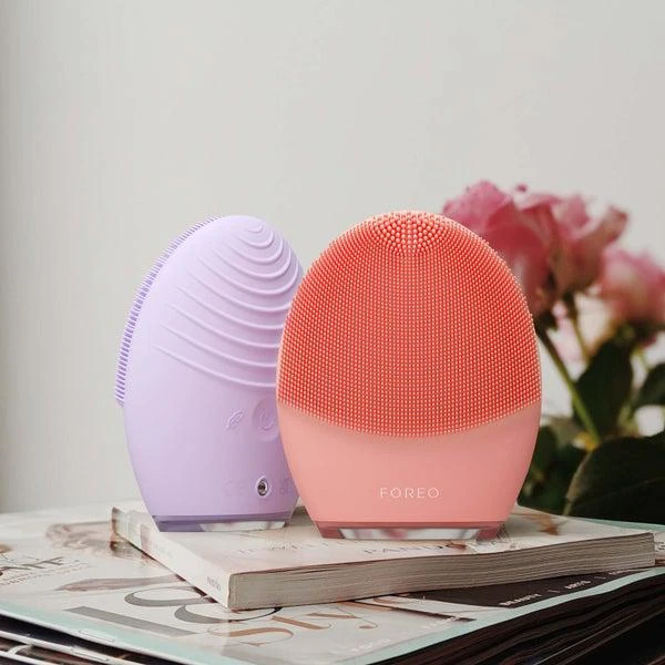 FOREO LUNA 4 Smart Facial Cleansing and Firming Massage Device - Balanced Skin 商品