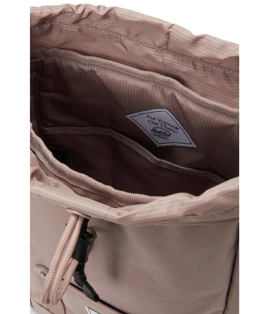 商品Herschel Supply|Retreat™ Mini Backpack,价格¥472,第3张图片详细描述