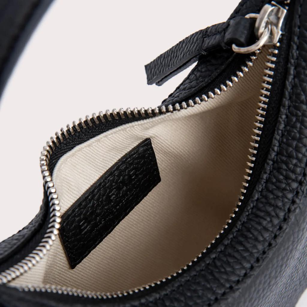 商品by FAR|BY FAR Women's Cosmo Black Flat Grain Leather Bag - Black,价格¥3777,第6张图片详细描述