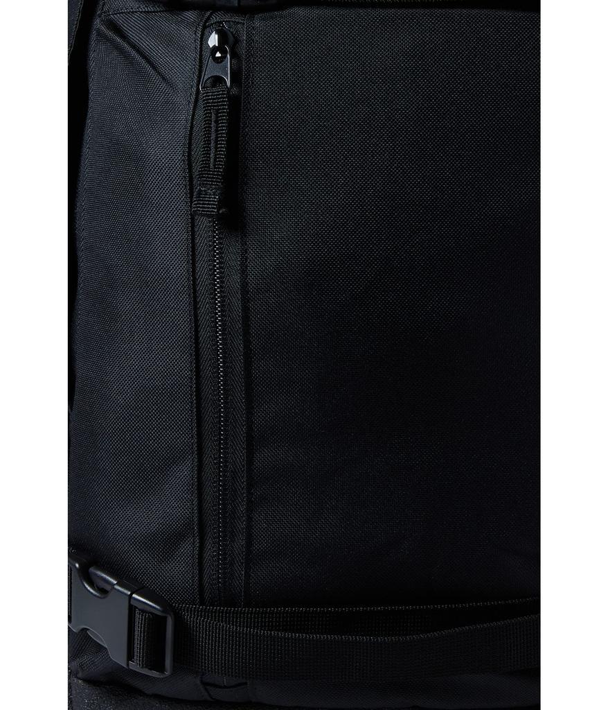商品RVCA|Curb Skate Backpack,价格¥428-¥441,第6张图片详细描述