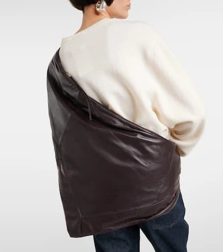 商品Lemaire|Scarf leather shoulder bag,价格¥12137,第2张图片详细描述