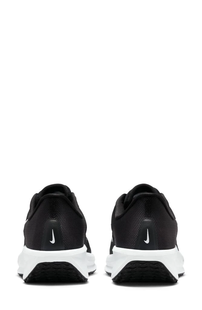 商品NIKE|Quest 6 Running Shoe,价格¥533,第2张图片详细描述