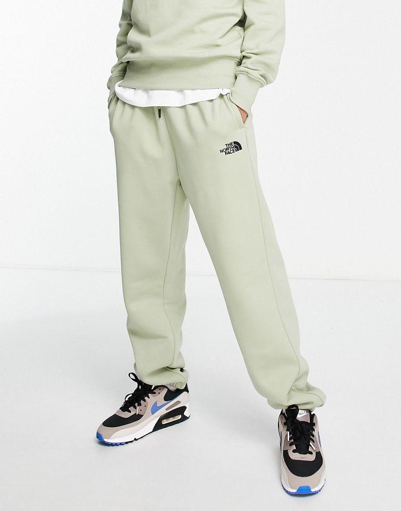The North Face Oversized Essential joggers in green Exclusive at ASOS商品第4张图片规格展示