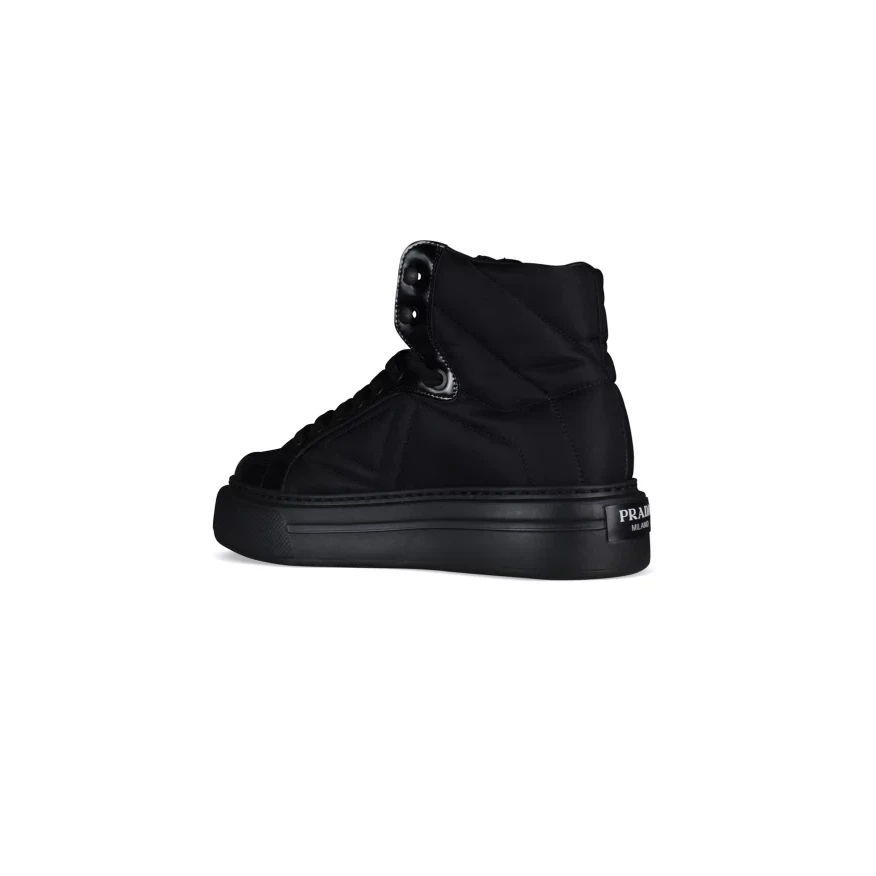 【特惠8.7折】【预售】 男士 休闲运动鞋 Re-Nylon Sneakers 6254  2TG183 3LF5  商品