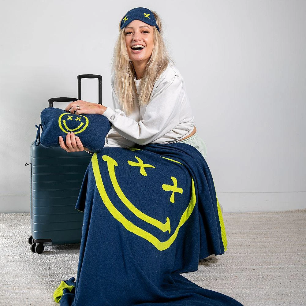 Smiley Travel Throw Blanket 商品