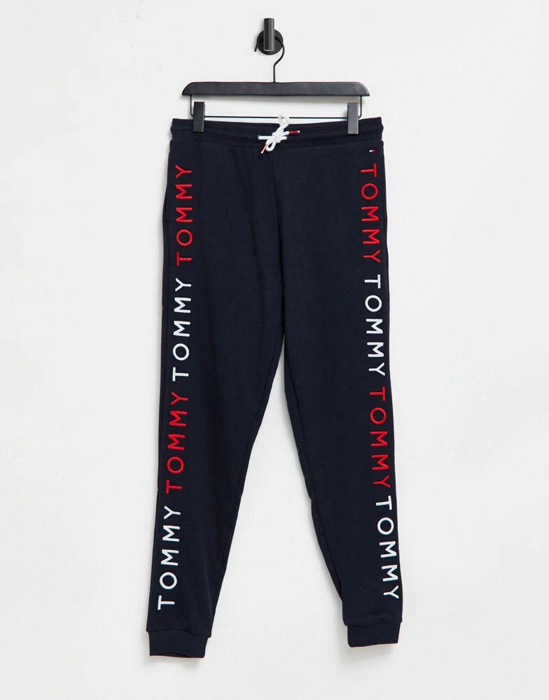 商品Tommy Hilfiger|Tommy Hilfiger embroidery joggers in navy,价格¥368,第1张图片