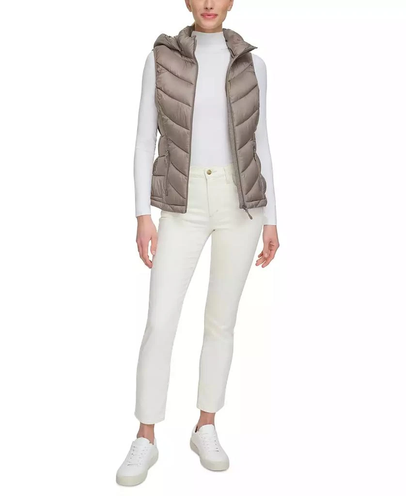 商品Charter Club|Women's Packable Hooded Puffer Vest, Created for Macy's,价格¥171,第5张图片详细描述