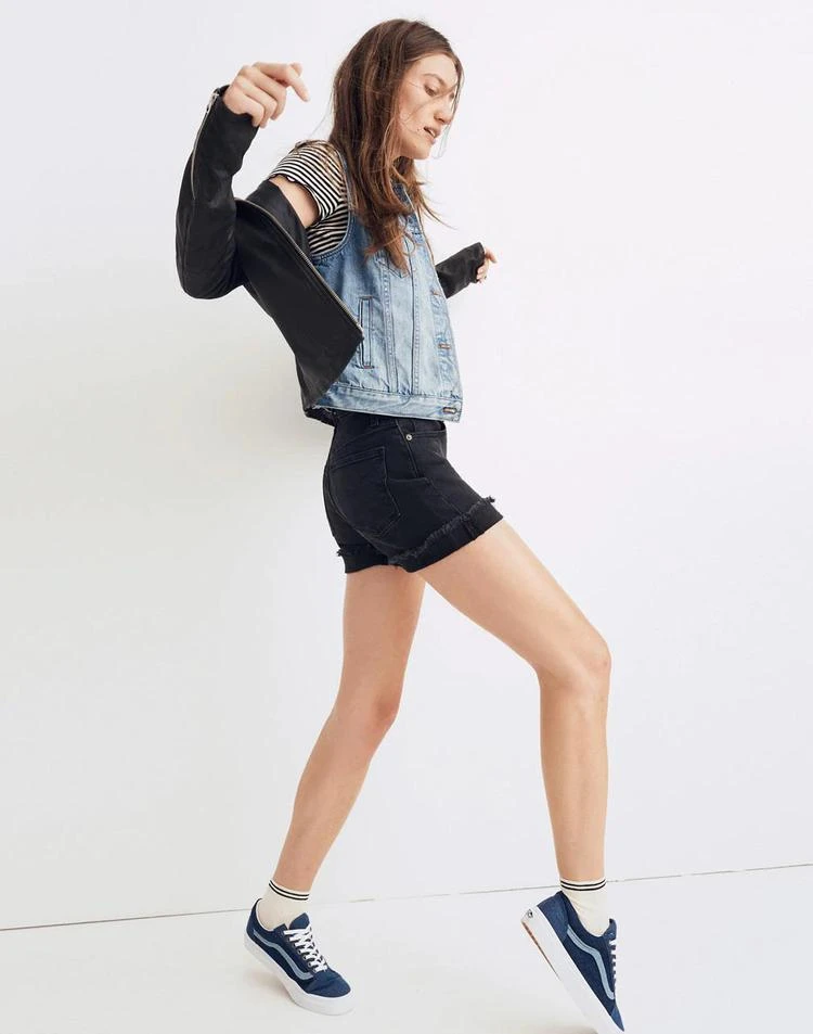 商品Madewell|High-Rise Denim Boyshorts in Faded Black: Button-Through Edition,价格¥159,第2张图片详细描述