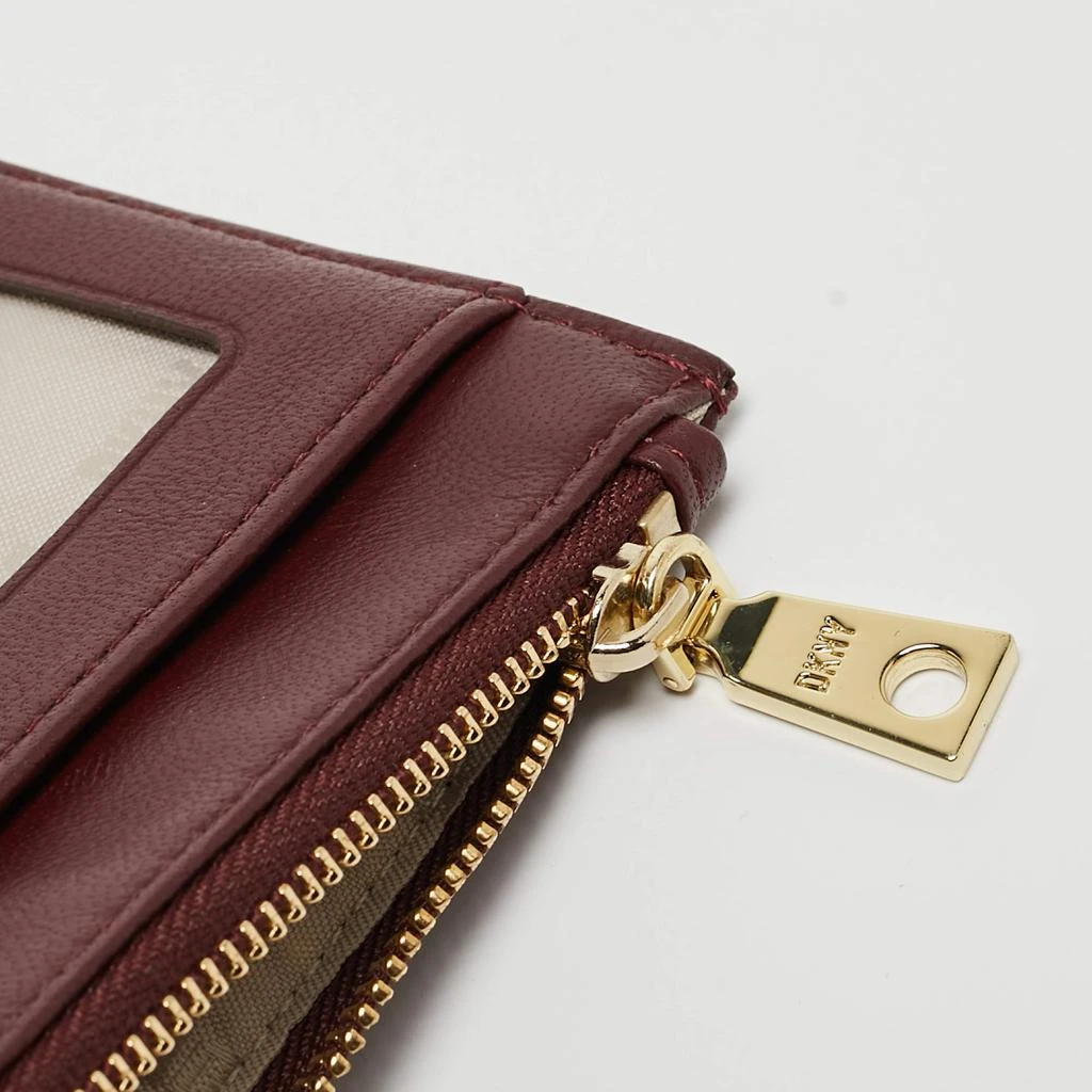 DKNY Burgundy Signature Embossed Leather Catherine Key Card Case 商品