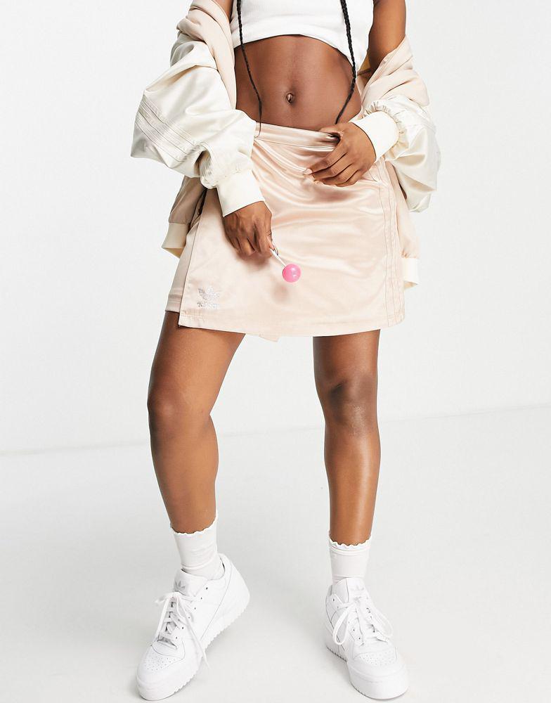 商品Adidas|adidas Originals '2000s Luxe' satin wrap skirt in camel with diamante logo,价格¥93,第6张图片详细描述