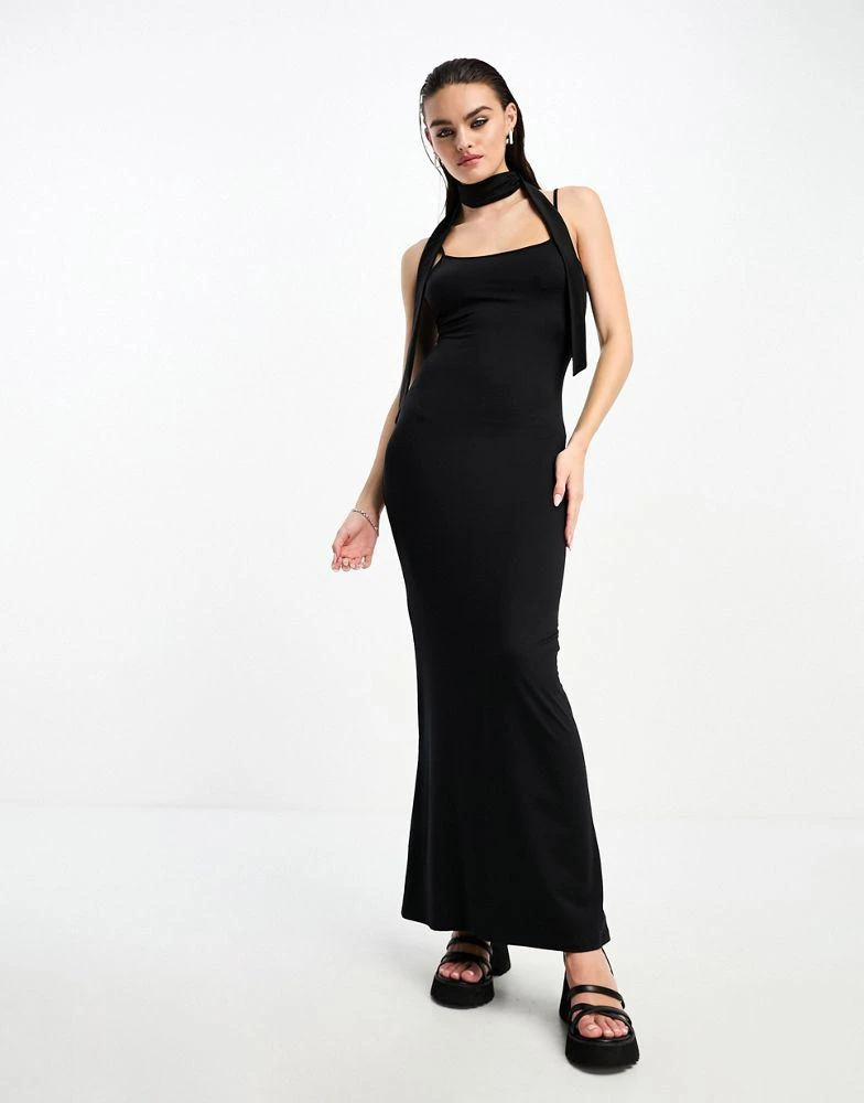 商品Bershka|Bershka strappy slinky maxi dress in black,价格¥208,第2张图片详细描述