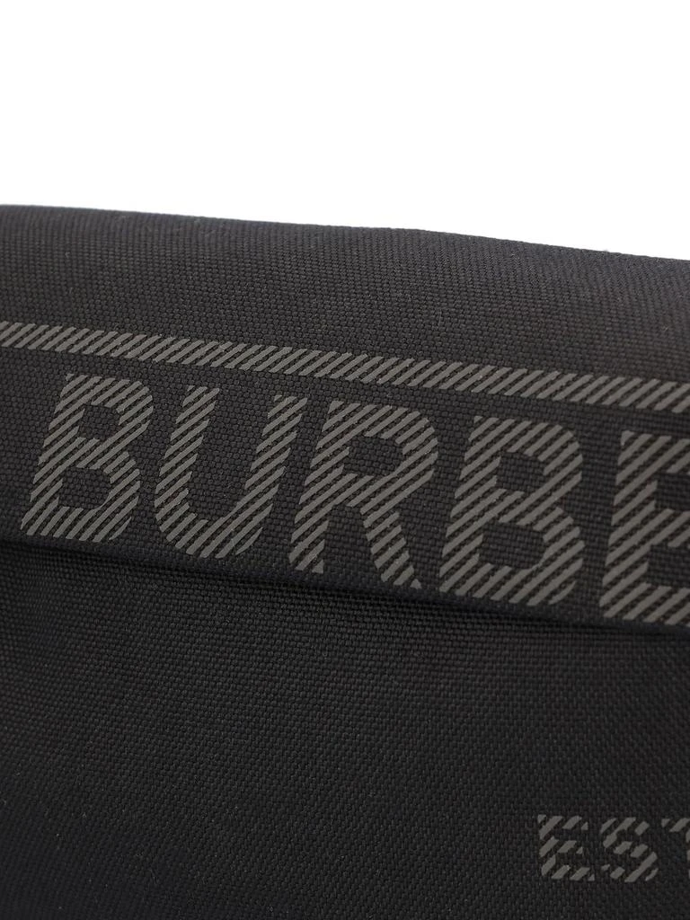 商品Burberry|Burberry Logo Printed Zipped Belt Bag,价格¥6265,第4张图片详细描述