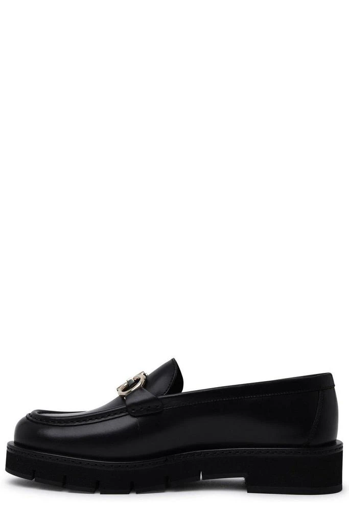商品Salvatore Ferragamo|Salvatore Ferragamo Gancini Plaque Loafers,价格¥5687,第2张图片详细描述