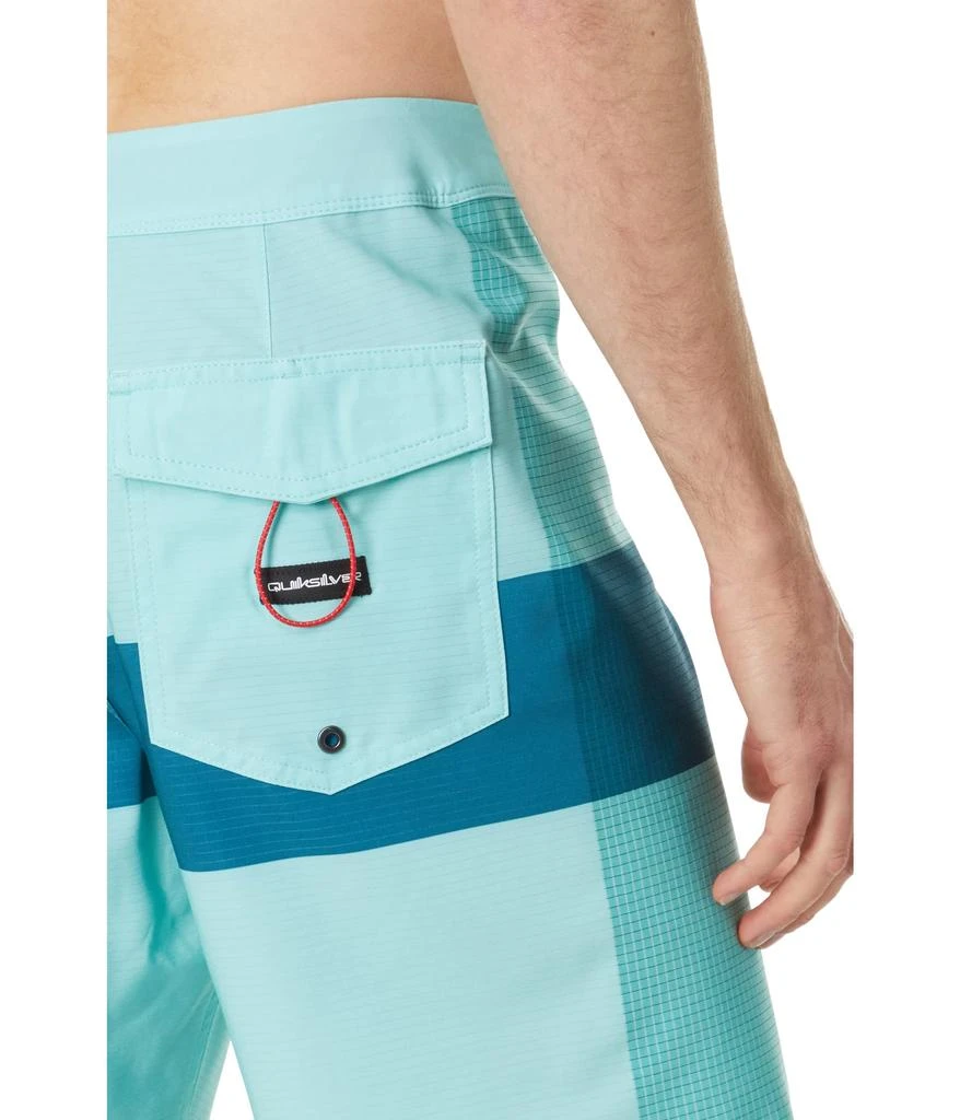 商品Quiksilver|Highlite Arch 19" Boardshorts,价格¥191,第3张图片详细描述