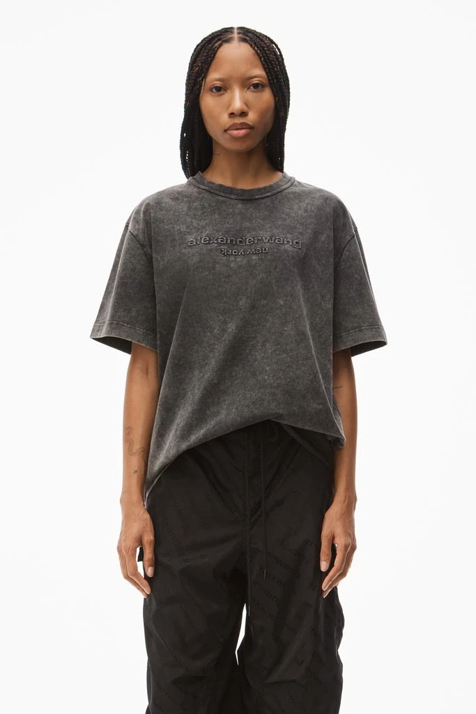 商品Alexander Wang|男式 紧凑型平纹针织压纹徽标T恤,价格¥1687,第2张图片详细描述
