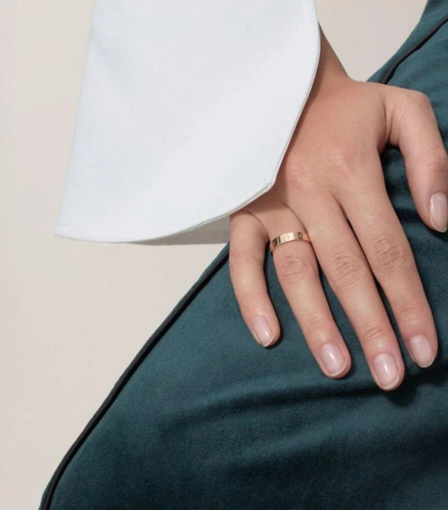 Yellow Gold LOVE Wedding Band 商品