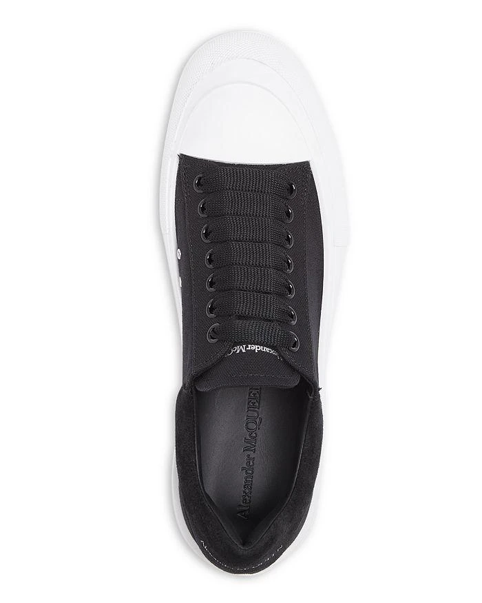 商品Alexander McQueen|Men's Deck Suede Heel Detail Low Top Sneakers ,价格¥2341,第2张图片详细描述