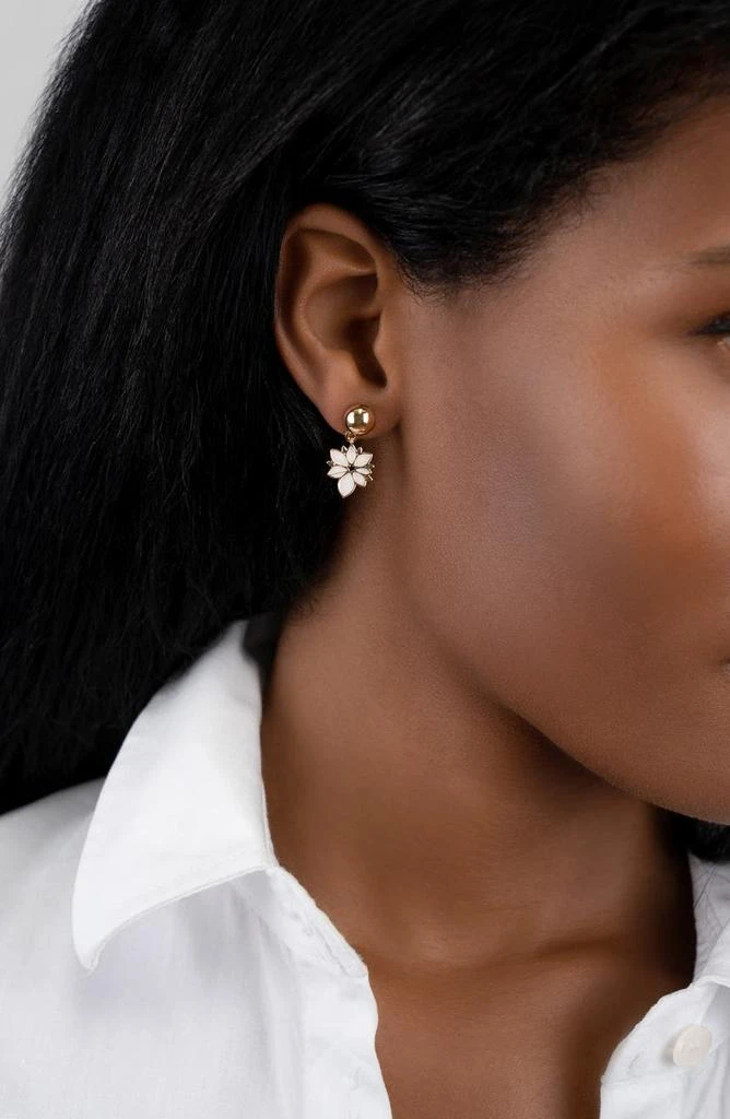 商品ADORNIA|White Mother-of-Pearl Flower Drop Earrings,价格¥187,第2张图片详细描述