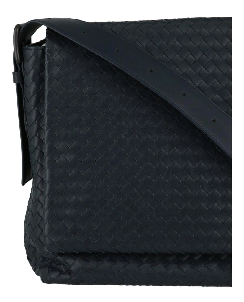商品Bottega Veneta|Intrecciato Calf Leather Messenger Bag,价格¥7505,第3张图片详细描述