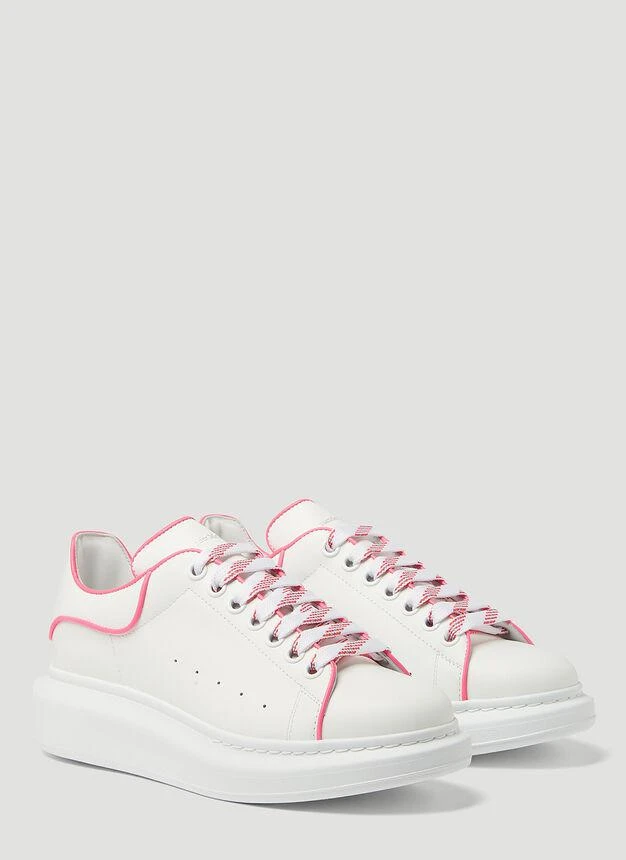 商品Alexander McQueen|Oversized Contrast Piping Sneakers in White,价格¥3229,第2张图片详细描述