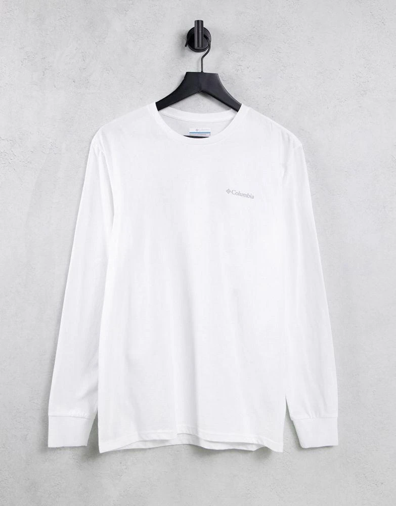商品Columbia|Columbia Cades Cove long sleeve back print t-shirt in white Exclusive at ASOS,价格¥270,第3张图片详细描述