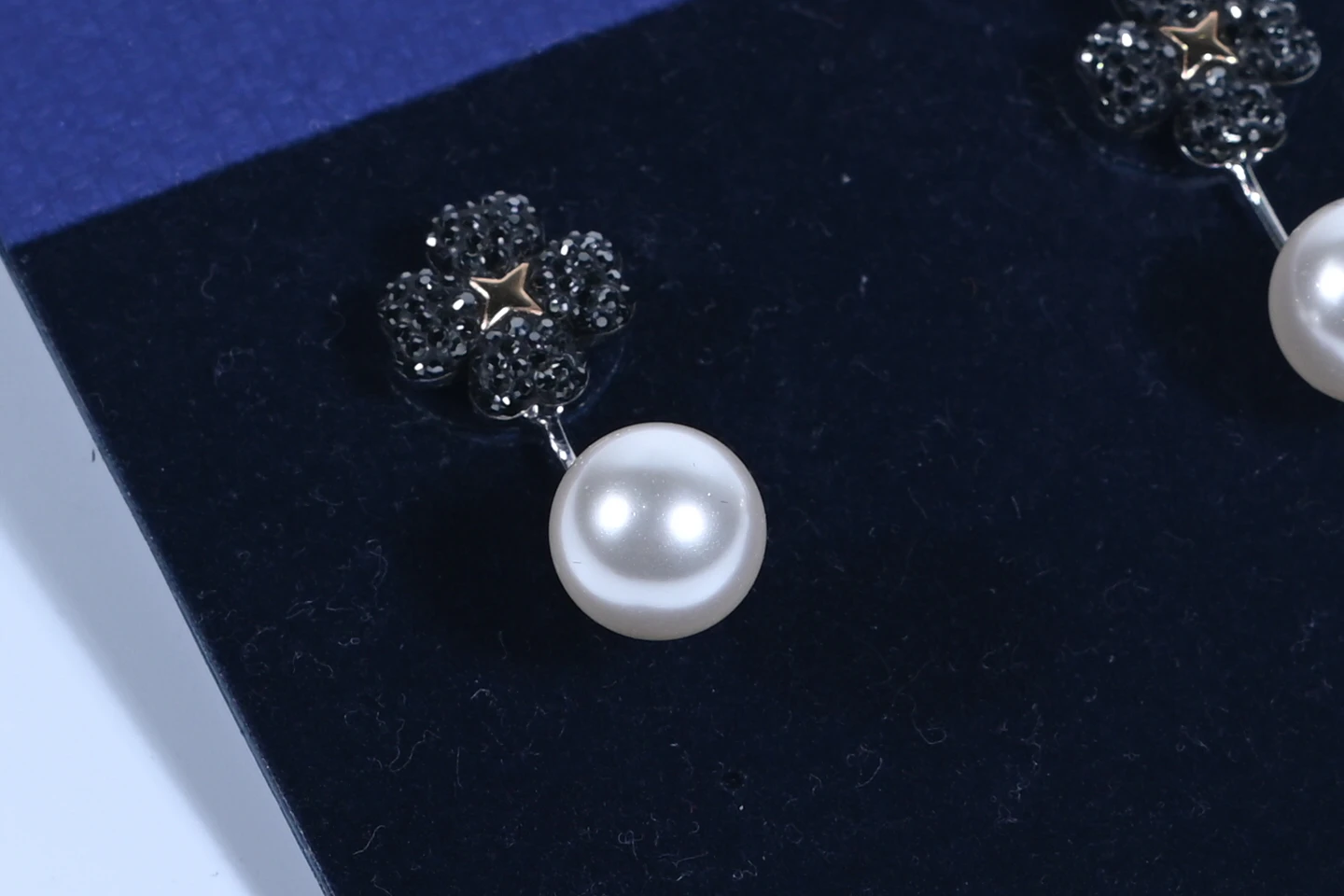 SWAROVSKI 黑色女士耳环 5389161 商品