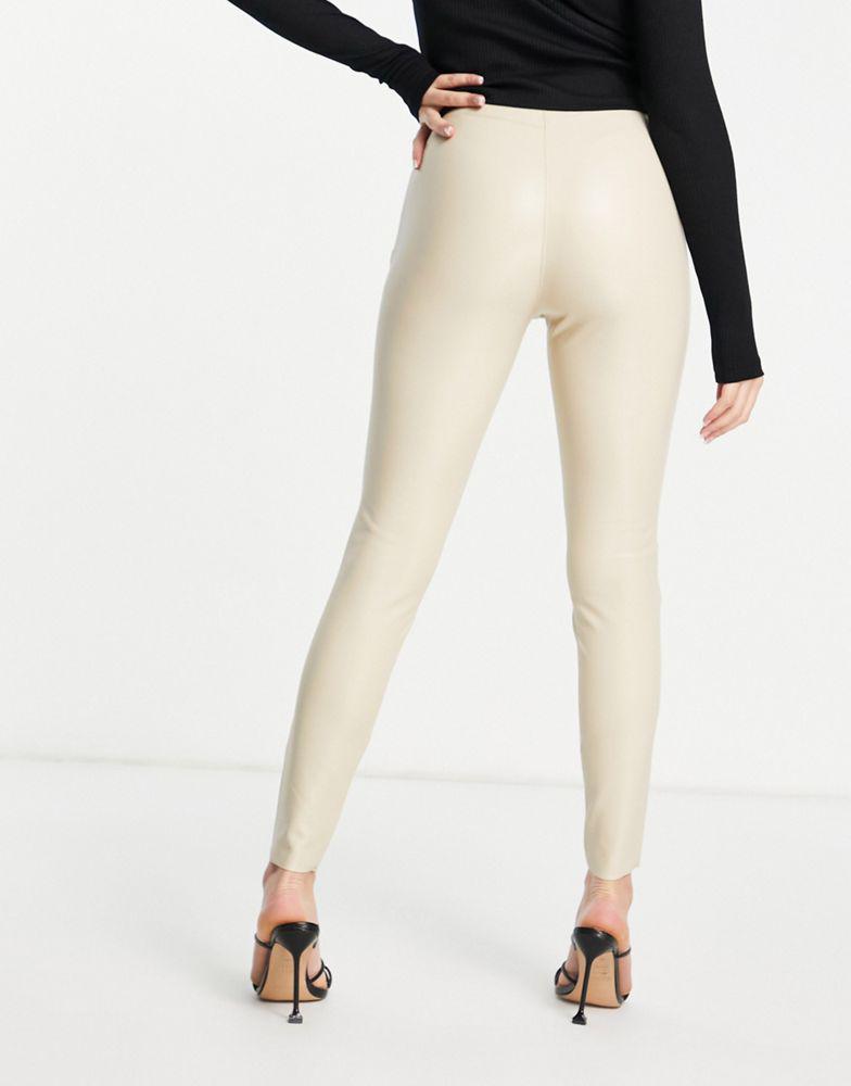Topshop faux leather skinny fit trouser in cream商品第4张图片规格展示