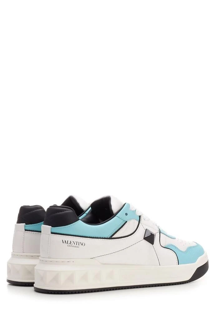 商品Valentino|Valentino Garavani One Stud Lace-Up Sneakers,价格¥4412,第3张图片详细描述