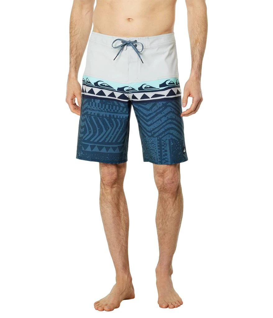 商品Quiksilver|Surfsilk Panel 20" Boardshorts,价格¥169,第1张图片