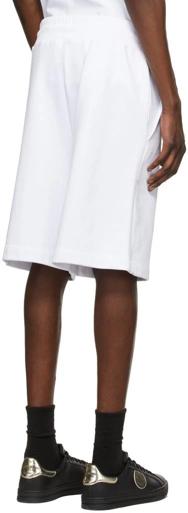 商品Versace|White V-Emblem Shorts,价格¥532,第3张图片详细描述