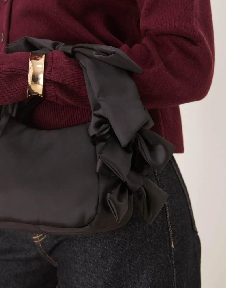 商品ASOS|ASOS DESIGN satin grab clutch bag with bow detail in black,价格¥266,第2张图片详细描述