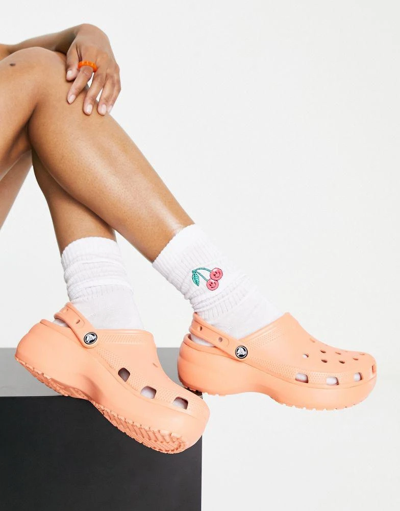 商品Crocs|Crocs classic platform clogs in papaya,价格¥285,第4张图片详细描述