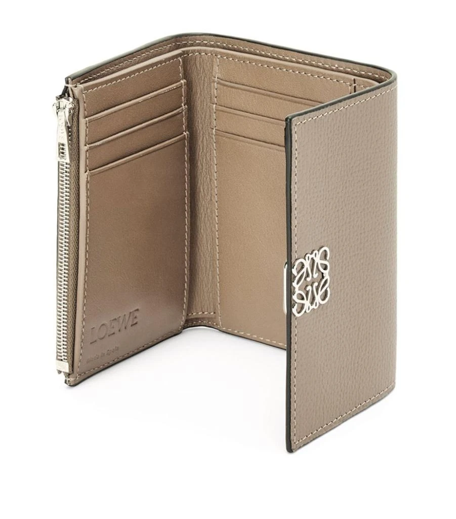 商品Loewe|Leather Anagram Vertical Wallet,价格¥4839,第4张图片详细描述