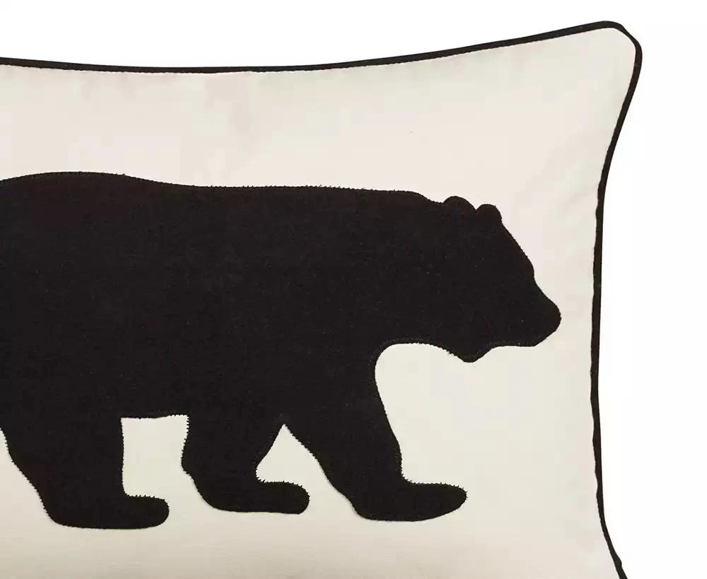 商品Eddie Bauer|Bear Applique Grey Felt Decorative Pillow, 16" x 20",价格¥263,第2张图片详细描述