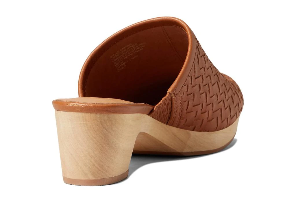 商品Madewell|The Jordyn Clog in Woven Leather,价格¥746,第5张图片详细描述