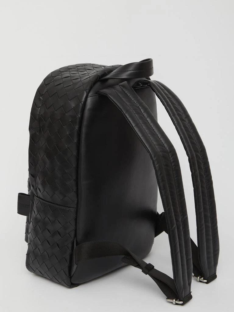商品Bottega Veneta|Black leather backpack,价格¥19895,第2张图片详细描述