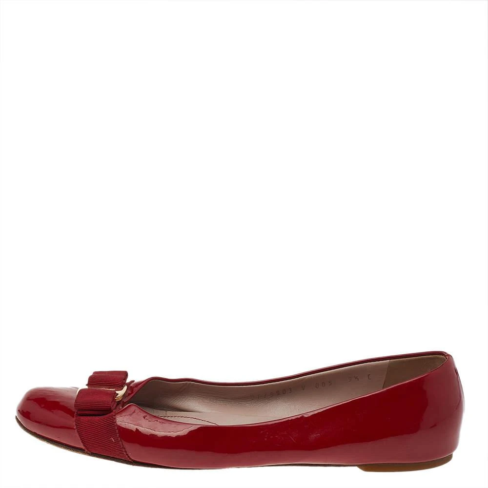 商品[二手商品] Salvatore Ferragamo|Salvatore Ferragamo Red Patent Leather Vara Bow Ballet Flats Size 40,价格¥952,第2张图片详细描述