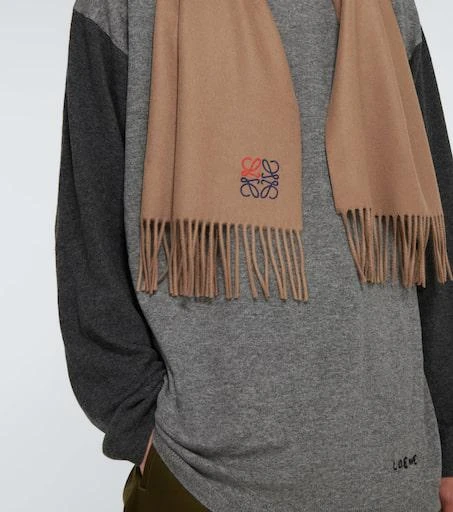商品Loewe|Anagram羊绒围巾,价格¥3606,第3张图片详细描述