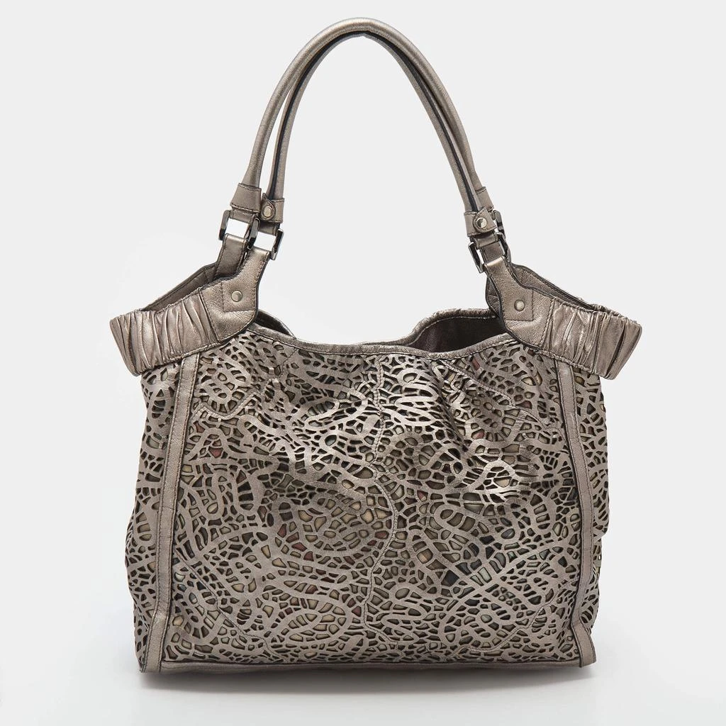 商品[二手商品] Burberry|Burberry Metallic Taupe Laser Cut Leather and Coated Canvas Tote,价格¥971,第1张图片