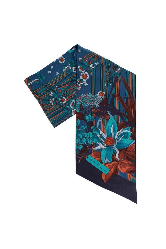 商品Salvatore Ferragamo|Salvatore Ferragamo Flora-Printed Scarf,价格¥959,第1张图片详细描述