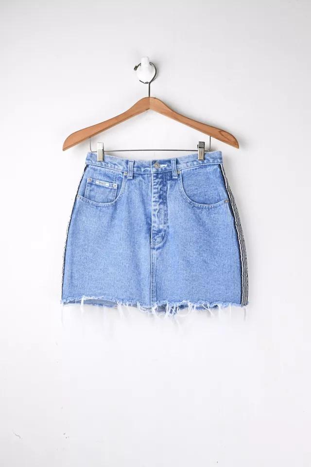 商品Urban Outfitters|Vintage Y2k Revolt Striped Mid Wash Denim Mini Skirt,价格¥694,第3张图片详细描述