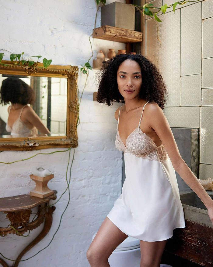 商品Flora Nikrooz|Rosa Charmeuse Chemise,价格¥577,第2张图片详细描述