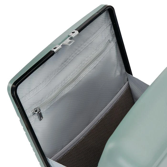 Elevation™ Plus Carry On Spinner Suitcase 22 x 14 商品