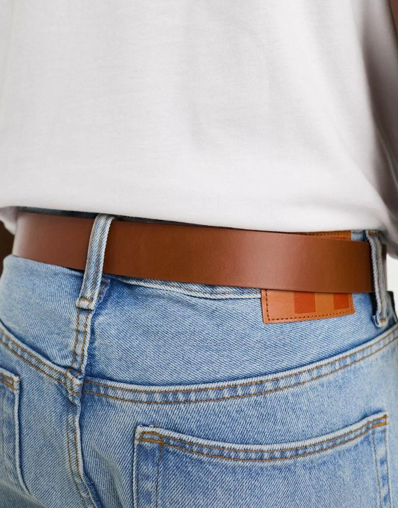 商品Tommy Hilfiger|Tommy Hilfiger tan flag logo belt in tan,价格¥485,第2张图片详细描述