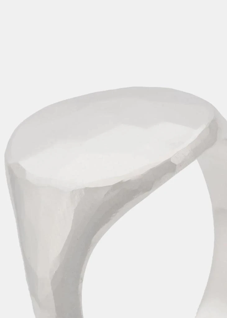 商品WERKSTATT MUNCHEN|WERKSTATT MUNCHEN Silver Oval Hammered Signet Ring,价格¥1812,第3张图片详细描述