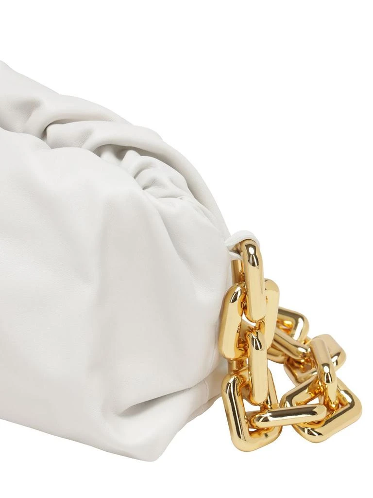 商品Bottega Veneta|Metal Chain Leather Shoulder Bag,价格¥31097,第4张图片详细描述
