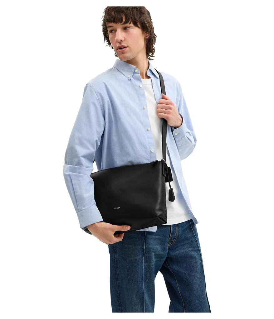 商品Coach|Mott Messenger Bag 33,价格¥2346,第4张图片详细描述