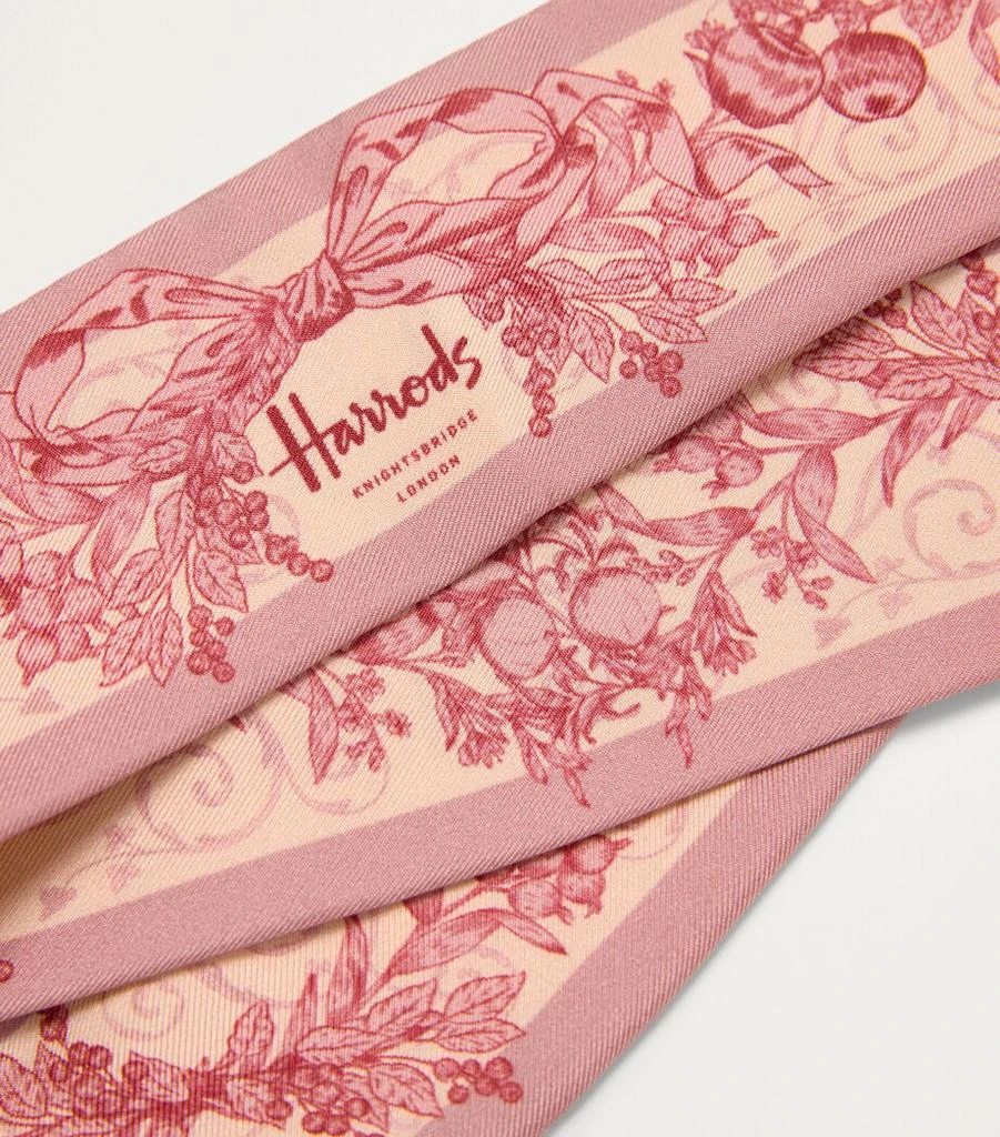 Silk Menagerie Print Scarf 商品